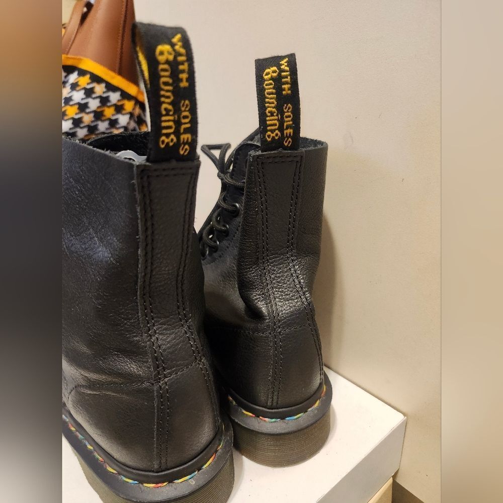 Dr. Martens "1460 Pascal Rainbow" Black Soft-Grain Leather Boots Sz. 6/37 $180 - Picture 8 of 10